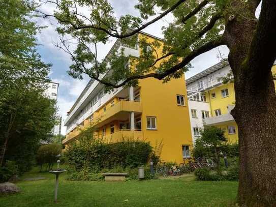 Gemütliche 2-Zimmer-Wohnung mit Balkon und EBK in München Bogenhausen