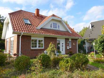 Provisionsfrei! - Niedrigenergiehaus direkt an der Warnau