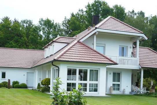 Wohnung für Naturliebhaber 4-Zimmer-Wohnung mit gehobener Innenausstattung mit Balkon in Roding