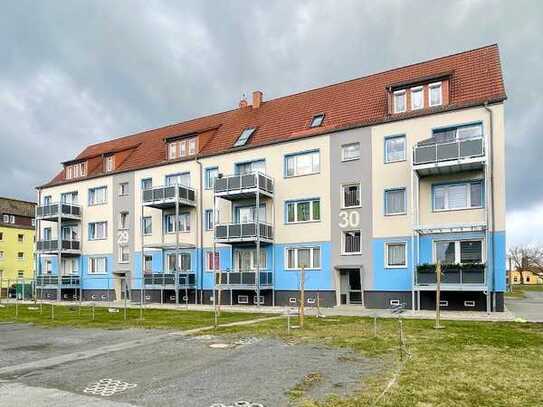 HOHENPRIEßNITZ * RUHIGE WOHNANLAGE * GUT GESCHNITTENE 4-ZIMMER-WOHNUNG mit großem BALKON * PARKPL...