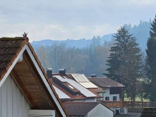 2 Zimmer-Wohnung (teilmöbliert) mit Balkon & Tiefgarage