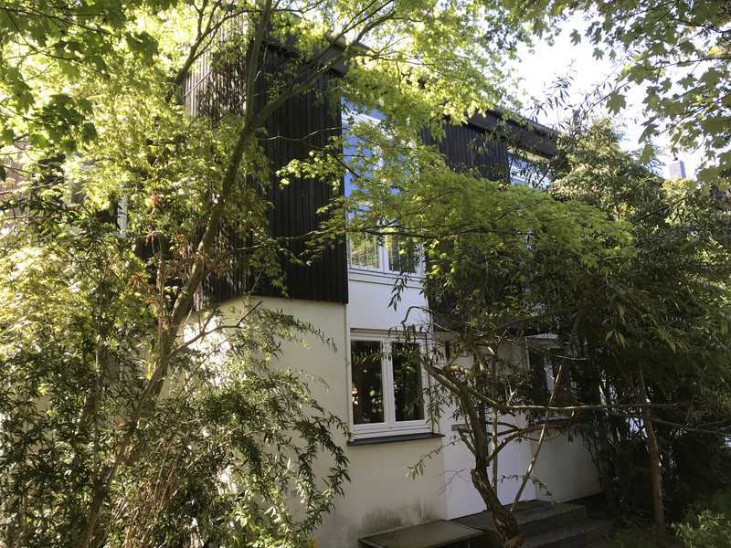 Vollständig renoviertes 5-Zimmer-Reihenendhaus mit Einbauküche in Berlin