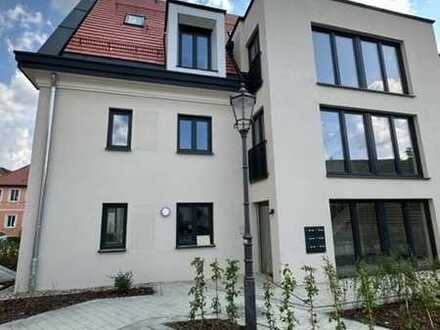 *Erstbezug - sofort einziehen, Großzügige 4-Zi-Maisonette-Whg im Ortskern, Loggia*