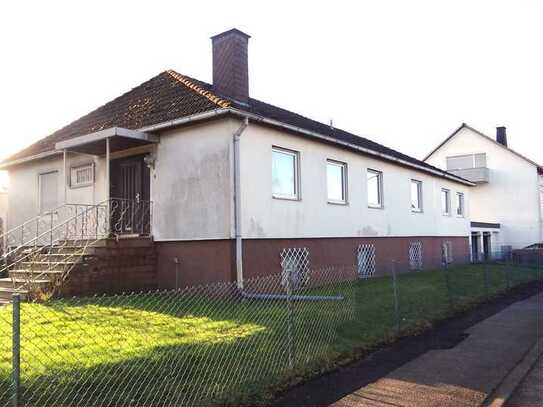 Bungalow in zentraler Lage – Nähe Schulen, mit umfangreichem Potenzial