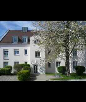 Sanierte 2-Raum-Wohnung mit Garten und Einbauküche in Dachau-Süd