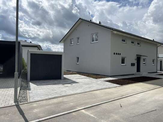 Moderne Obergeschosswohnung im Neubau: Ihr neues Zuhause nahe dem Bodensee!