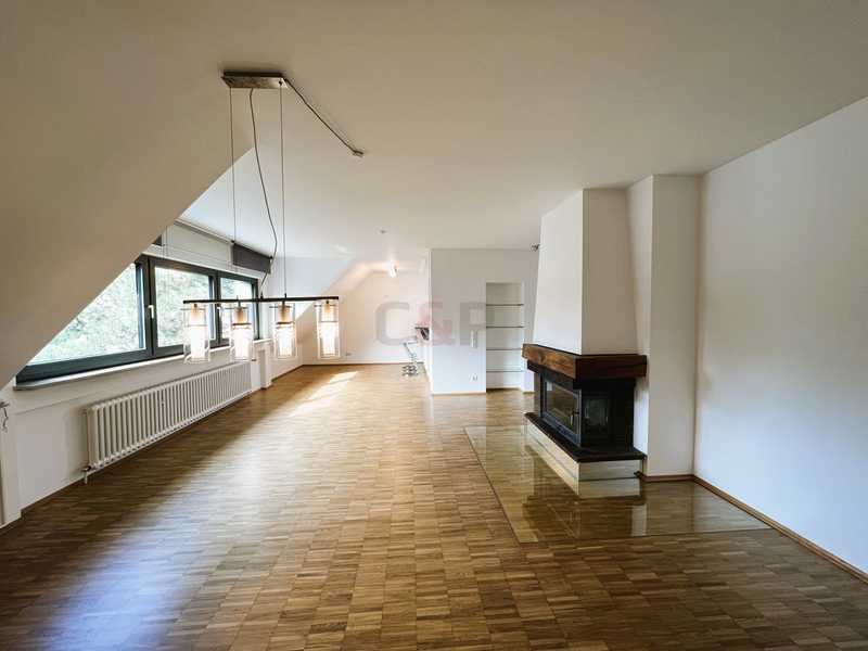 Exklusive Maisonette-Wohnung im hochwertig saniertem Dreifamilienhaus