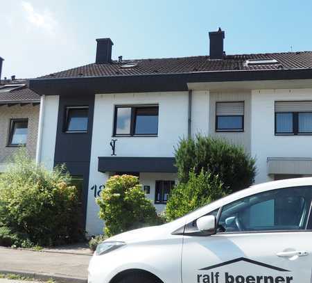 ++ Ein HAUS im MITTELPUNKT - Ideal für die Familie mit 2 Bädern, Ausbaureserve & Garage! ++