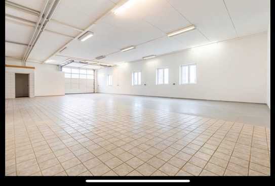 Produktions/Lagerhalle inkl. große Betriebsleiterwohnung/Büro