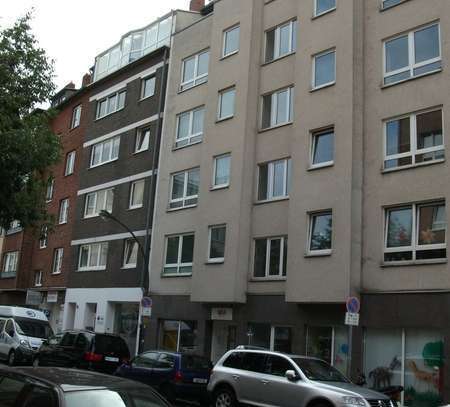 Pempelfort, 2-Zimmer-Wohnung, Garage,Aufzug, Balkon, Einbauküche