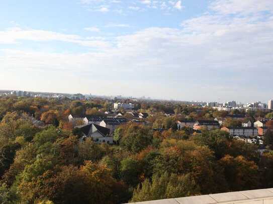 Schöne ETW mit Weitblick über Köln , 7 Zimmer , 2 Balkonen sowie EBK Ideal für Familien