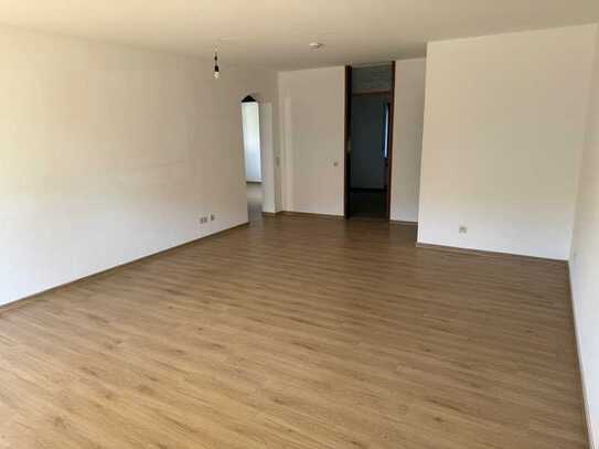 Gepflegte 3-Zimmer-Wohnung mit Balkon in Sandweier