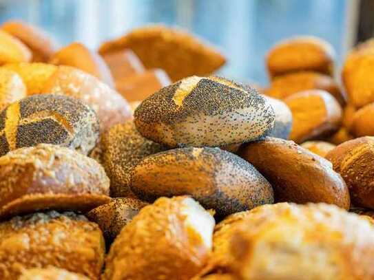 RÖDERMARK: Idealer Bäckereistandort - Groß. Fensterfront u. 2 Toiletten