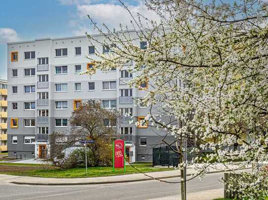 Modern und gut geschnitten - 4-Raum-Wohnung mit großzügigem Balkon