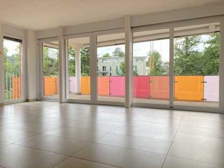 **VERKAUFT** Barrierefreie Stadtoase: 4-Zimmer-Wohnung mit Traumbalkon & Ausblick ins Grüne