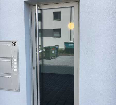 Zweitbezug nach Neubau: barrierefreie, rollstuhlgerechte 2-Zimmer Wohnung mit Terrasse