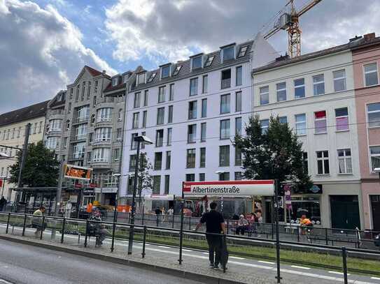 Weißensee: Berliner Allee: ERSTBEZUG im NEUBAU - ab 2024: GEWERBE mit 61 m² im VHS Erdgeschoss