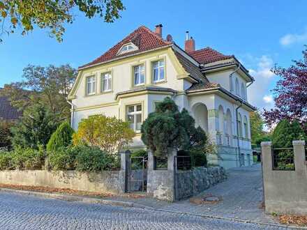 Repräsentative Villa mit großzügigem Grundstück in Ostseenähe