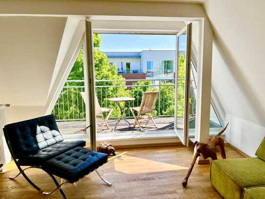 Über den Dächern von Grünau: Dachgeschoßwohnung in bester Lage mit zwei Dachterrassen an der Dahme