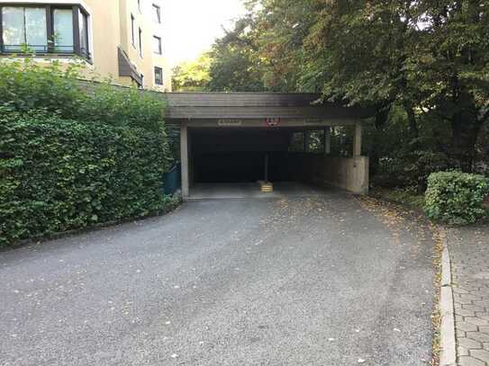 Tiefgaragenstellplatz (kein Duplex!) zu vermieten