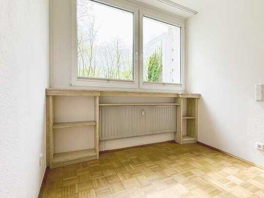 Schöne 2,5-Raum-Erdgeschosswohnung mit Balkon in Düsseldorf Niederkassel