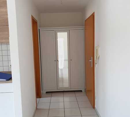 Helles 1-Zimmer-Apartment mit Einzelgarage, zentrumsnah in Viersen