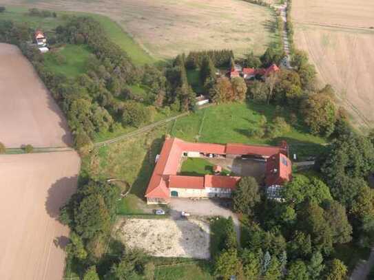 Traumhaft schöner Landsitz mit eigenem Wald, Reiterhof u.v.m. in ruhiger Lage mit guter Anbindung