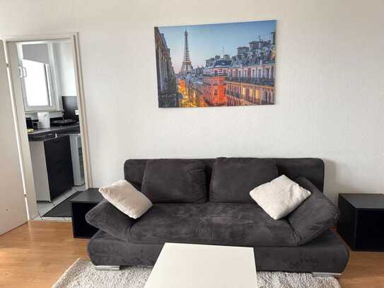 Modernes 1-Zimmer-Appartement in der 9. Etage mit Skylineblick – voll möbliert