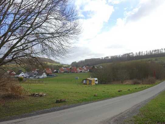 mögliches Bauland mit Fernblick in Feldrandlage