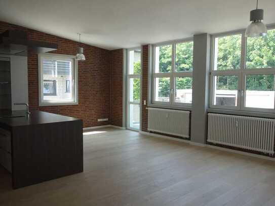 Luxuriöses 3-Zimmer Loft mit Balkon in ehemaliger Tischlerei