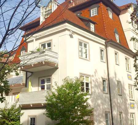 Modernisierte 4-Raum-Wohnung mit Balkon und Einbauküche in Kempten