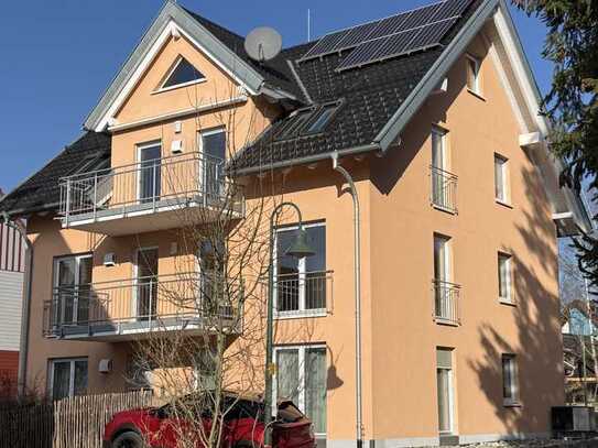 Helle, ruhige Wohnung mit Balkon in Plusenergiehaus