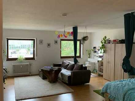 Schöne 1-Zimmer-Wohnung im Loft-Stil mit Einbauküche in Ludwigshafen