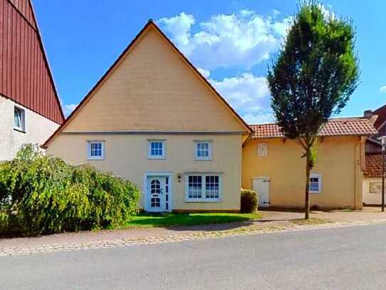 Sanierungsbedürftiges Einfamilienhaus, ca. 164 m², mit Garten und Garage in Borgentreich-Körbecke