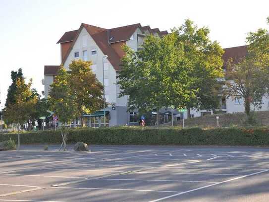 Sanierte 2-Zimmer Wohnung m. Aufzug, Tiefgaragenstellplatz in Bobenheim-Roxheim zu vermieten von