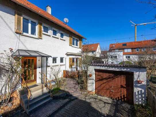 Großzügige Doppelhaushälfte zentral in Mössingen mit Garten