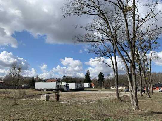 Grundstück Wohnbau und Gewerbe in Trebbin