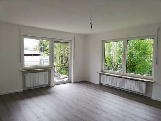 Sonnige Erdgeschoßwohnung 3;5 Zimmer mit Terrasse in Starnberg-Percha