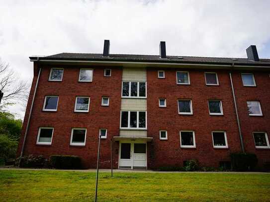 Sehr gut geschnitten, renovierte 2,5-Zimmer-Wohnung mit Balkon in Rendsburg!