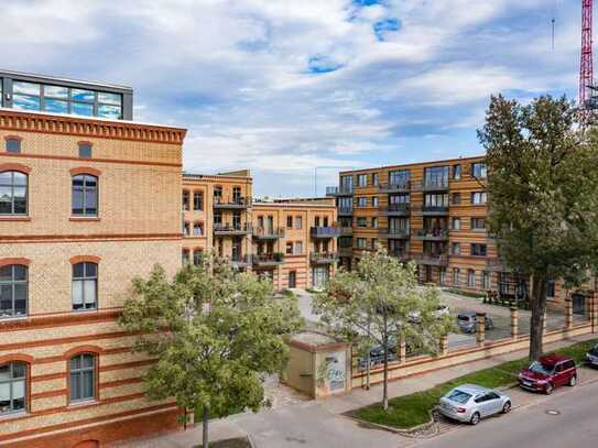 1 Zimmer DG Wohnung mit umlaufendem Balkon