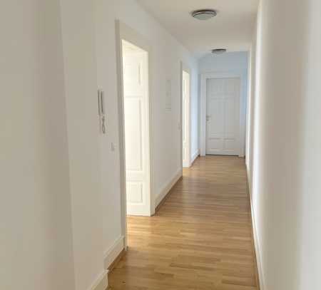 ***wUnDeRsChÖnE*** 3-Zimmer-Altbau-Wohnung in Wiesbaden zu vermieten!