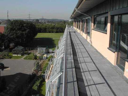 Penthouse Etage, klimatisiert, große Dachterrassen , Zentrale LAGE mit Blick ins GRÜNE