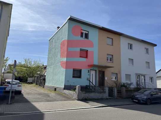Charmantes Reihenendhaus in zentraler Lage – Modernisiert mit Potenzial