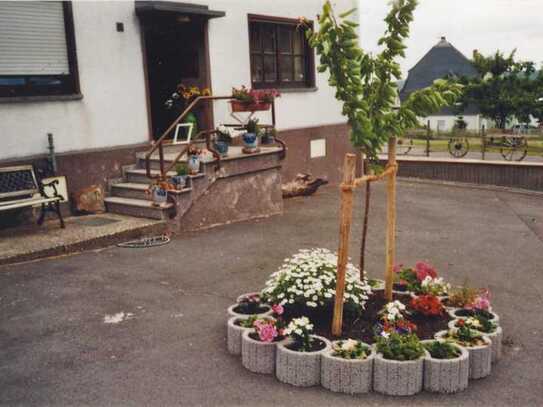 Geräumiges, preiswertes und saniertes 6-Raum-Bauernhaus in Hellertshausen