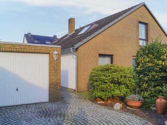 Richtig zuhause: Renovierungsbedürftiges EFH mit Garten, Garage und Stellplatz in Achim-Bierden