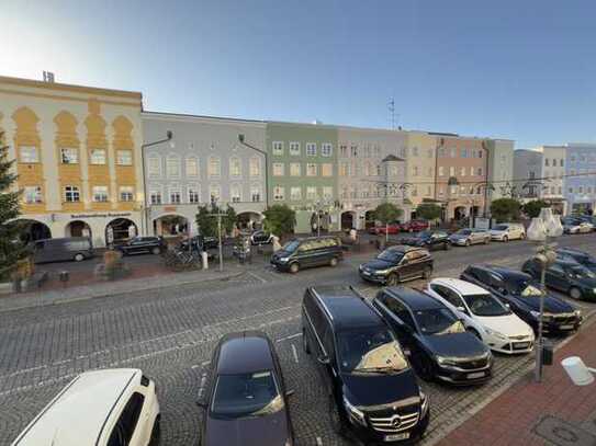 ... AIGNER - repräsentative, frei gestaltbare Bürofläche im 1.OG direkt am Stadtplatz von Mühldorf