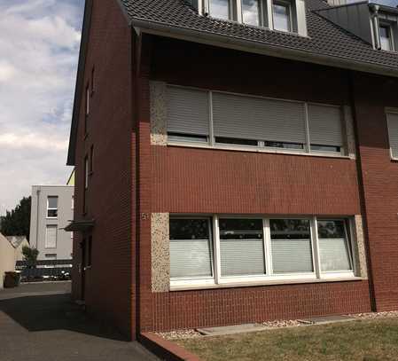 Schöne Dachgeschoss Wohnung, Römerstraße, 41539 Dormagen