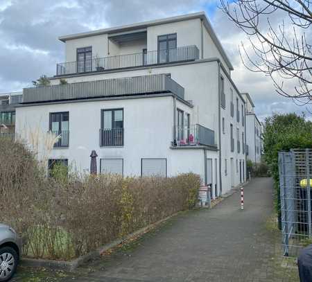 Stilvolle, neuwertige 4-Raum-Maisonette-Wohnung mit gehobener Innenausstattung mit EBK in Hürth