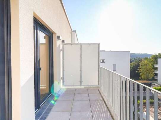 Ihre Traumwohnung in Erstbezug: 3 Zi. auf 76 m² mit sonnigem Balkon und neuer Einbauküche!