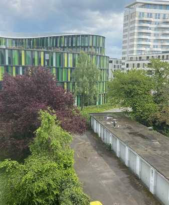 Nachmieter für schönes Büro in beliebter Lage mit Blick ins Grüne gesucht!